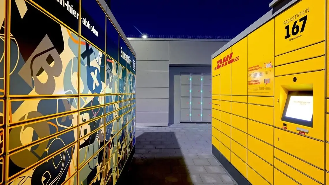 DHL and Smartcities lockers